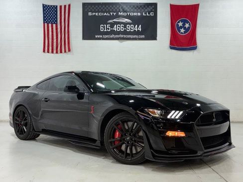 Used 2020 Ford Mustang Shelby GT500 w/ Technology Package RWD image 3