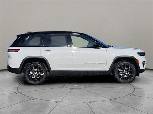 New 2025 Jeep Grand Cherokee Limited image 13