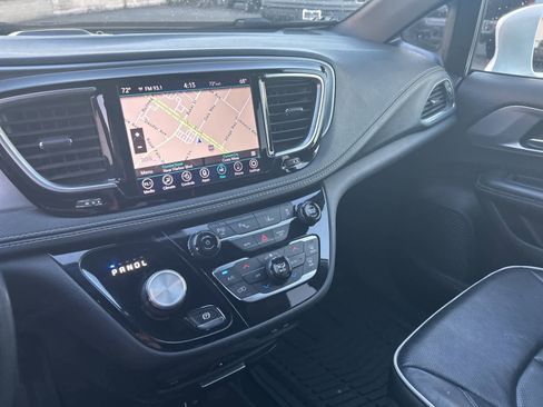 Used 2020 Chrysler Pacifica Limited w/ Advanced Safetytec Group image 60