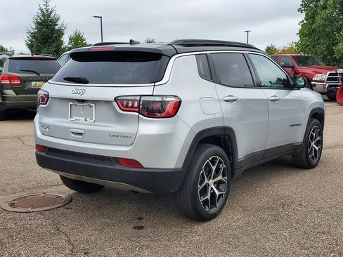 Used 2024 Jeep Compass Limited AWD/4WD image 4