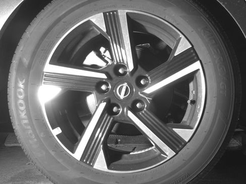 Used 2025 Nissan Sentra SV FWD image 15