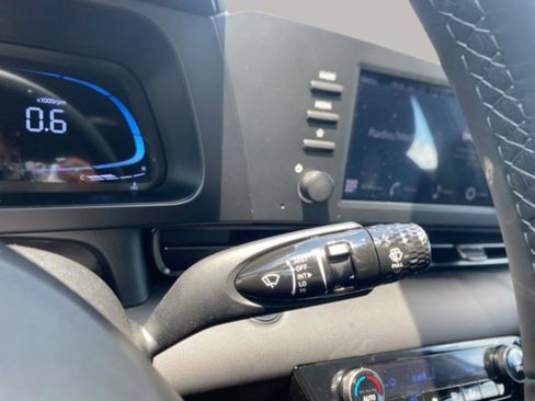 New 2025 Hyundai Elantra Sport FWD image 24