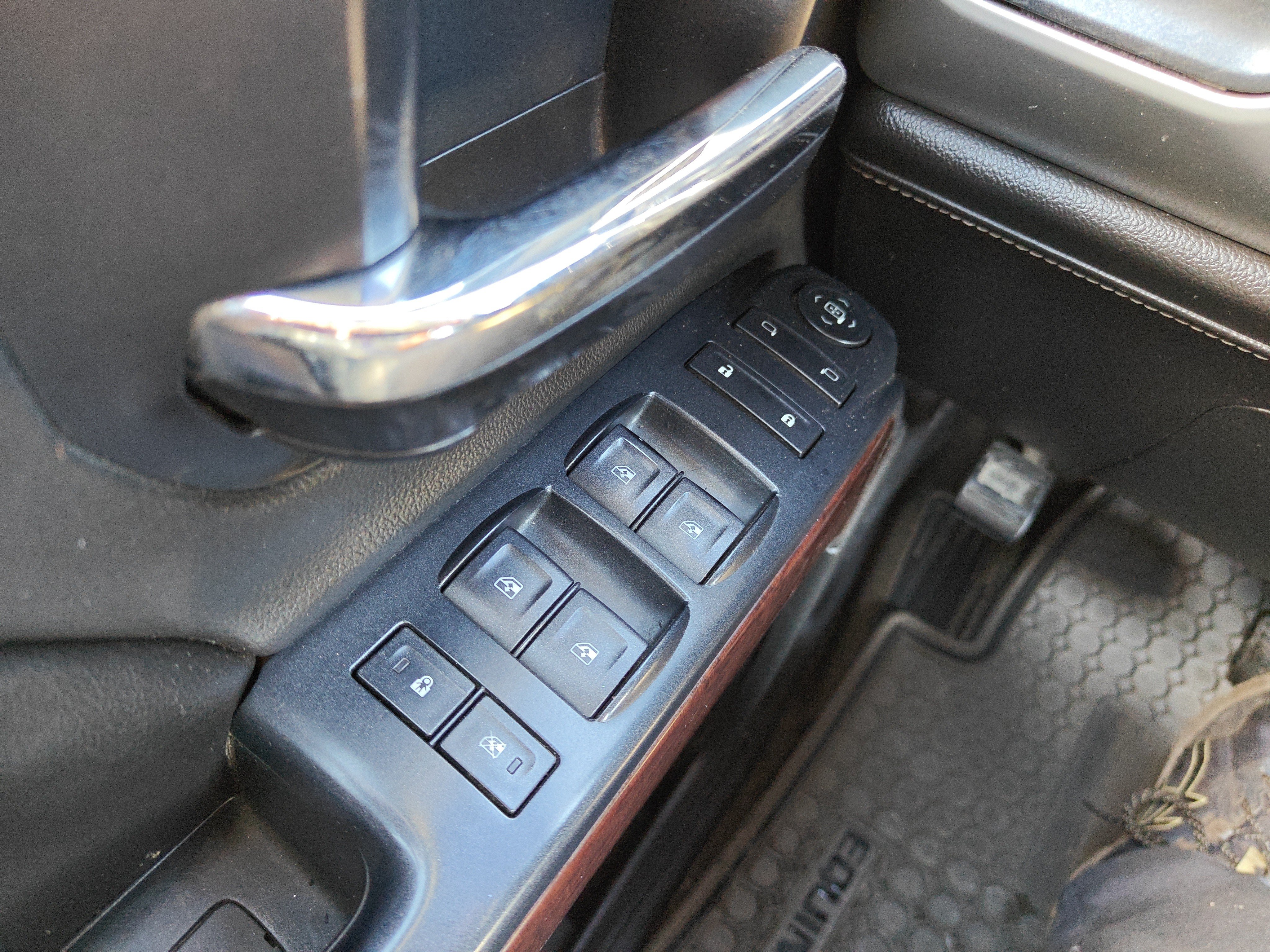 Used 2014 GMC Sierra 1500 SLE w/ SLE Value Package AWD/4WD image 24