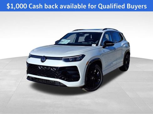 New 2026 Volkswagen Tiguan SE R-Line image 1