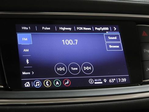 Used 2022 Buick Enclave Avenir w/ Avenir Technology Package image 11