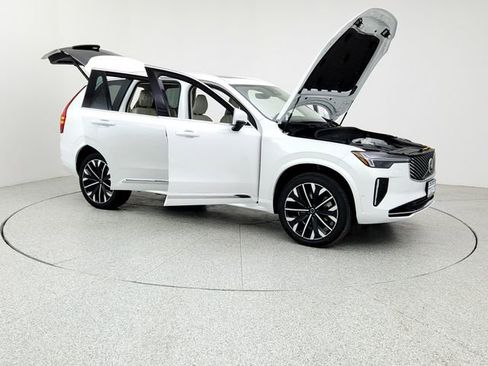 New 2026 Volvo XC90 T8 Ultra w/ Protection Package Premier image 10