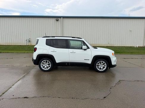 Used 2020 Jeep Renegade Latitude FWD image 2