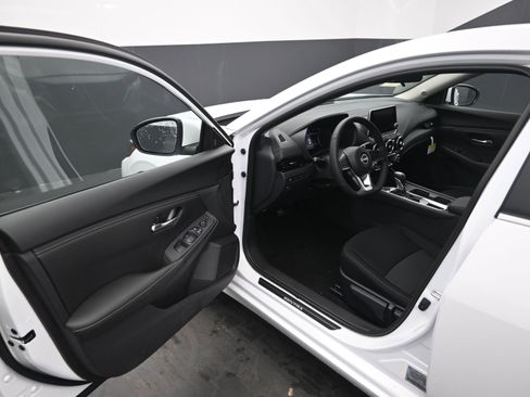 New 2025 Nissan Sentra SV w/ All-Weather Package image 14