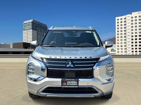 New 2025 Mitsubishi Outlander SEL image 2