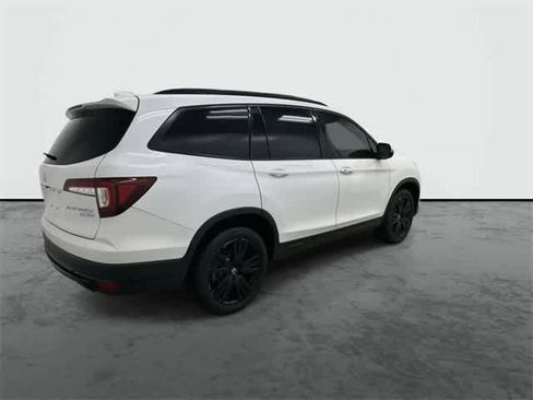 Certified 2022 Honda Pilot Black Edition image 4