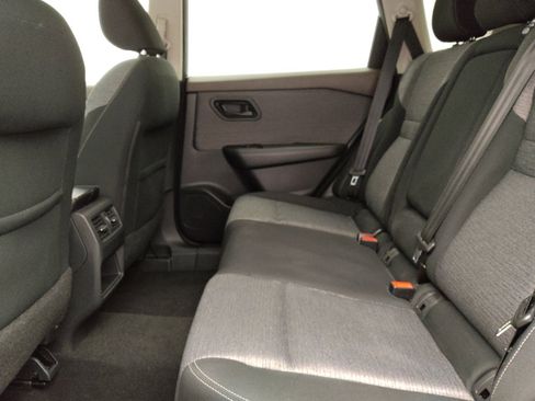 Used 2021 Nissan Rogue S FWD image 18