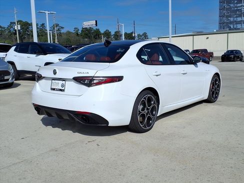 New 2026 Alfa Romeo Giulia image 6