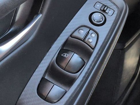 Used 2024 Nissan Sentra SV FWD image 21