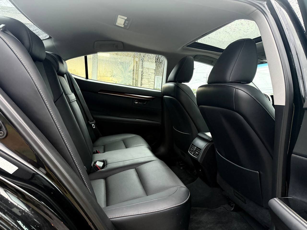 Used 2017 Lexus ES 350 w/ Navigation System Package FWD image 29