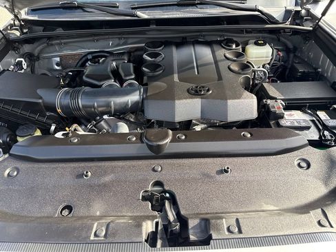 Used 2021 Toyota 4Runner Limited AWD/4WD image 11