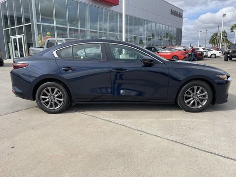 Used 2024 MAZDA MAZDA3 s image 2