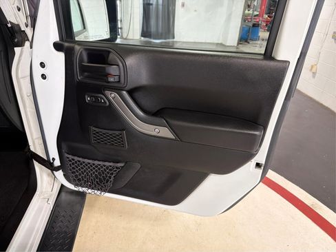 Used 2016 Jeep Wrangler Unlimited Sport w/ Quick Order Package 24S AWD/4WD image 24