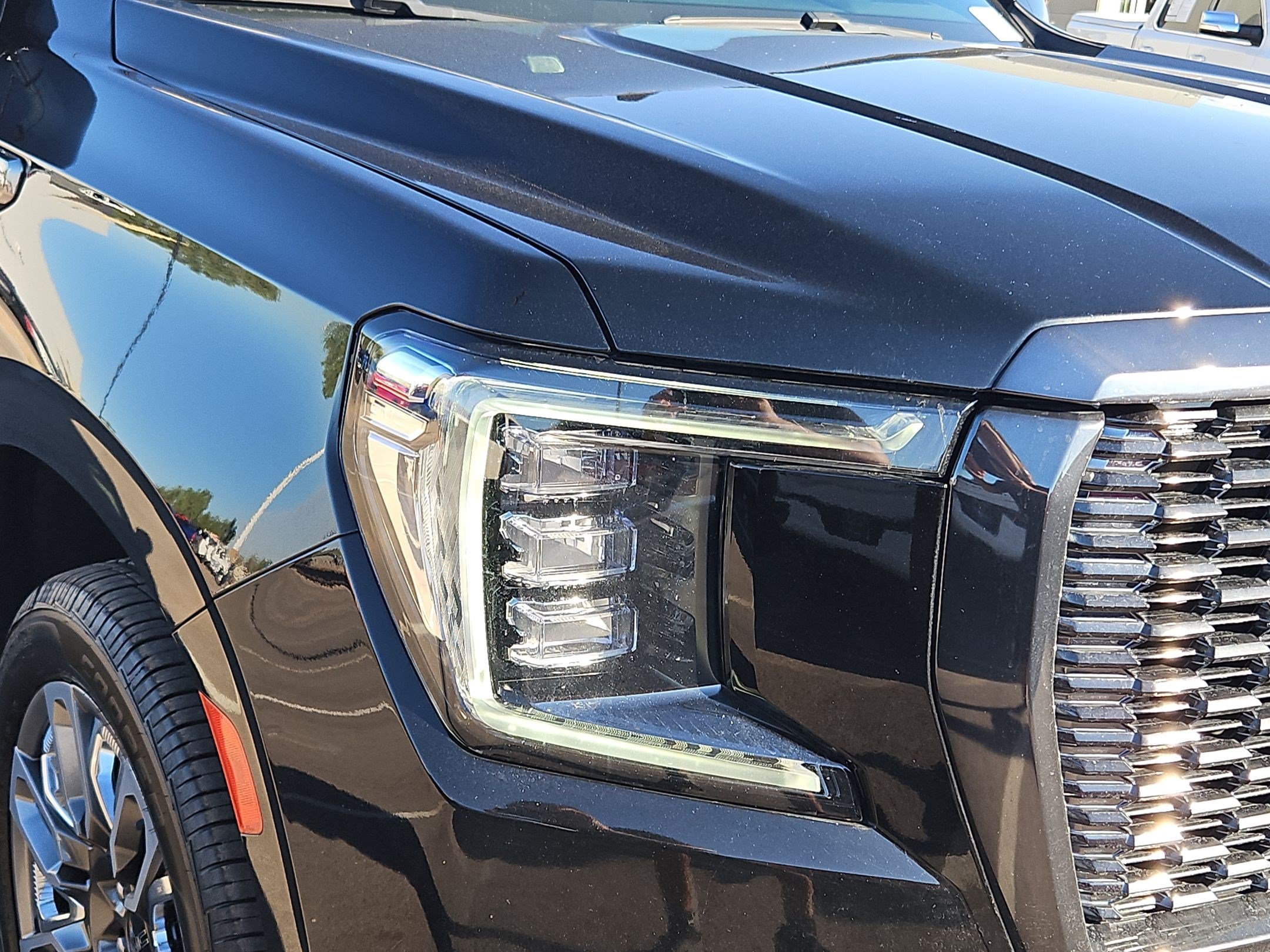 Certified 2023 GMC Yukon Denali Ultimate AWD/4WD image 11