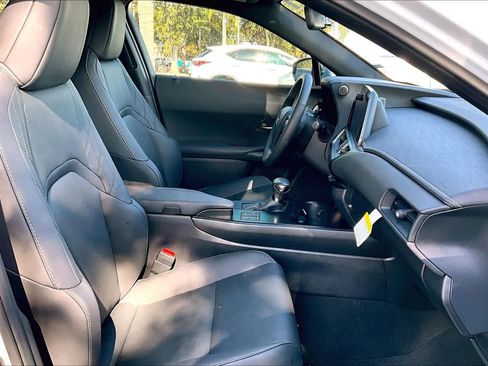 Used 2024 Lexus UX 250h F Sport image 8