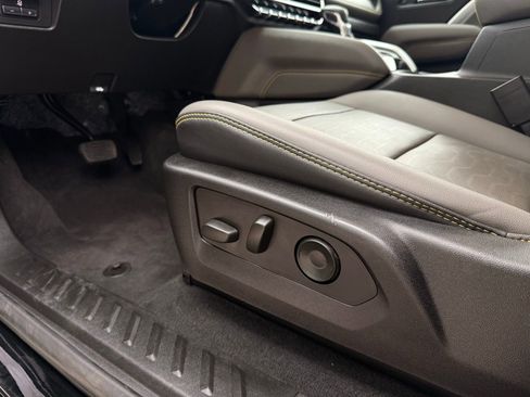 Used 2024 Chevrolet Colorado ZR2 w/ ZR2 Convenience Package III image 44