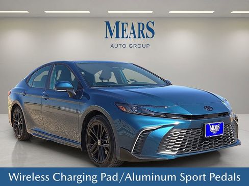 Used 2026 Toyota Camry SE w/ Convenience Package image 8