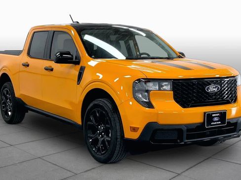 New 2026 Ford Maverick XLT w/ Equipment Group 301A AWD/4WD image 2