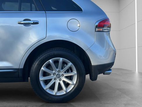 Used 2012 Lincoln MKX AWD image 22