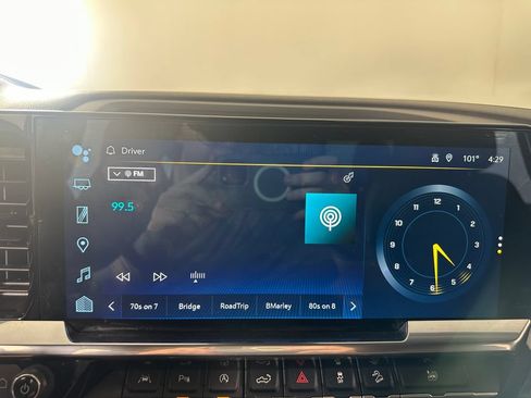 Used 2022 Chevrolet Silverado 1500 LTZ w/ LTZ Convenience Package II AWD/4WD image 29