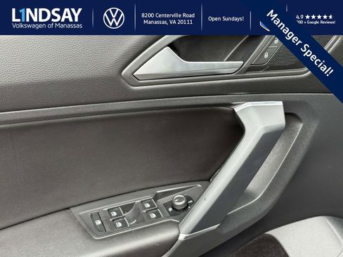 Used 2020 Volkswagen Tiguan SE R-Line image 18