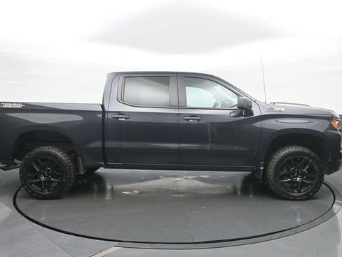 Used 2022 Chevrolet Silverado 1500 Custom Trail Boss w/ LPO, Dark Essentials Package AWD/4WD image 6