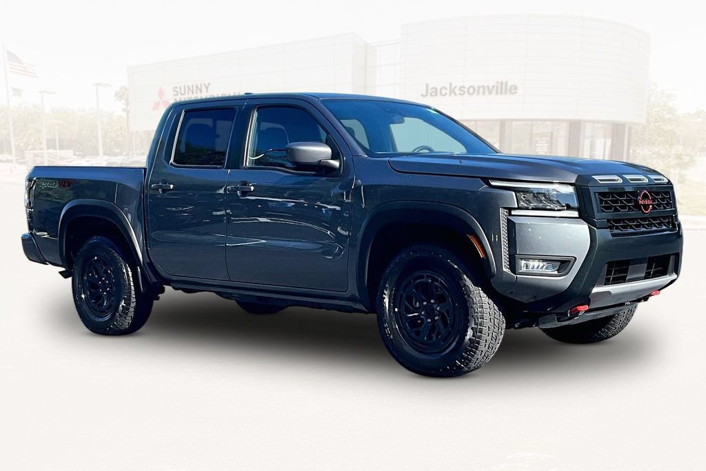 Used 2026 Nissan Frontier PRO-4X AWD/4WD image 3