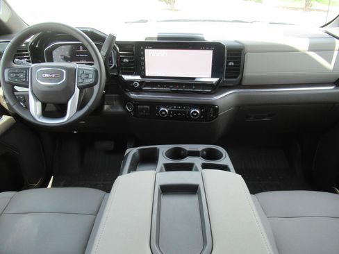Used 2024 GMC Sierra 1500 SLT AWD/4WD image 12