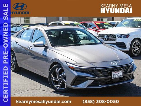 Certified 2025 Hyundai Elantra SEL image 1