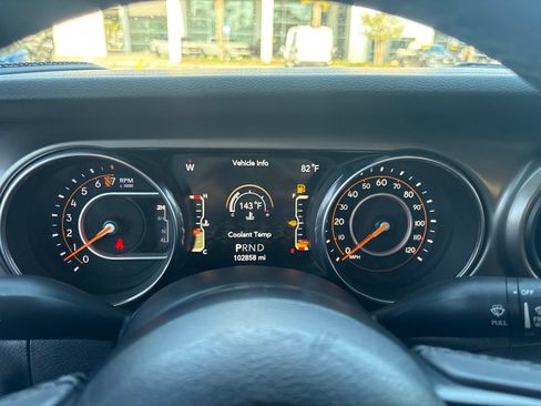 Used 2018 Jeep Wrangler Unlimited Sport S AWD/4WD image 26