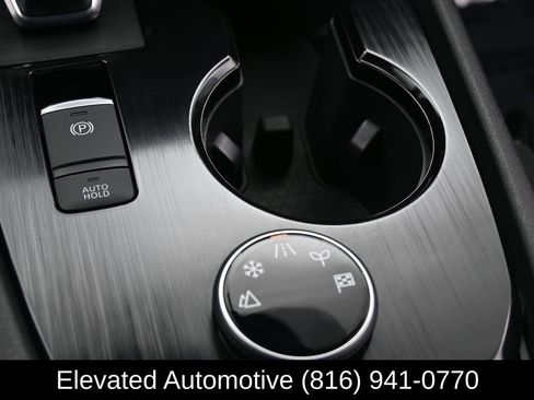 Used 2025 Nissan Rogue S AWD/4WD image 22