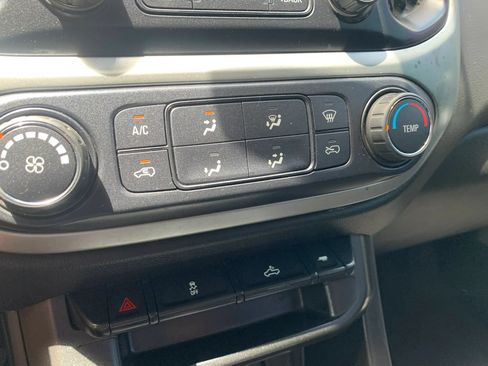 Used 2020 Chevrolet Colorado LT RWD image 27