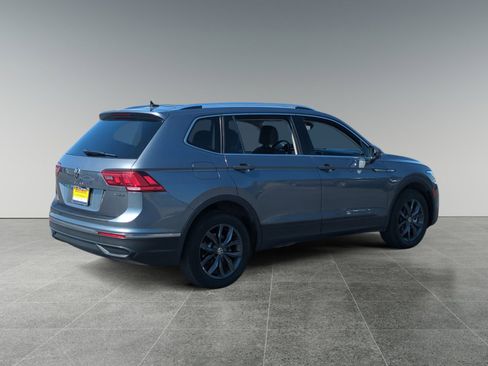 Used 2023 Volkswagen Tiguan SE image 5