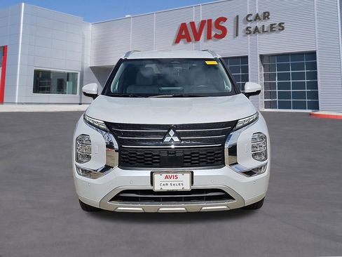 Used 2024 Mitsubishi Outlander SEL image 2