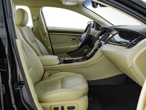 Used 2019 Ford Taurus Limited image 29