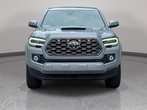 Used 2021 Toyota Tacoma TRD Sport w/ Technology Package AWD/4WD image 2