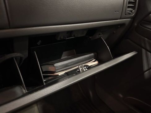 Used 2005 Chevrolet Silverado 2500 LS w/ Heavy-Duty Power Package image 32