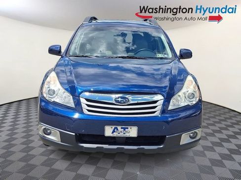 Used 2011 Subaru Outback 2.5i Premium AWD/4WD image 2