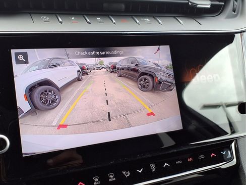 New 2026 Jeep Grand Cherokee L Limited AWD/4WD image 15