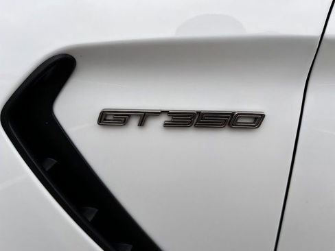 Used 2016 Ford Mustang Shelby GT350 w/ Technology Package image 53