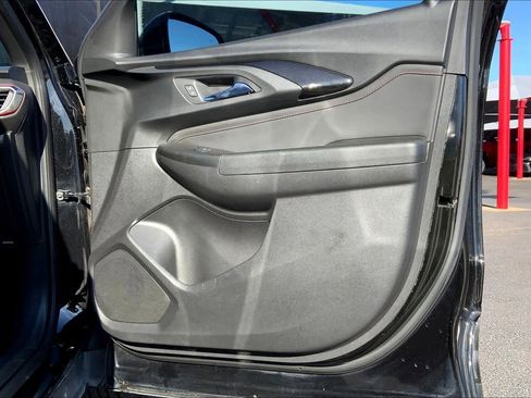 Used 2021 Chevrolet TrailBlazer RS w/ Convenience Package image 23