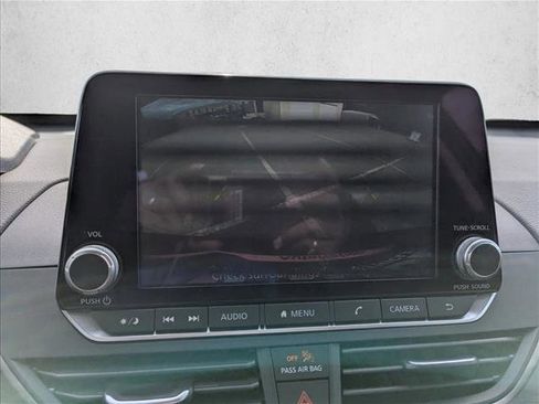 Used 2025 Nissan Altima 2.5 SV image 18