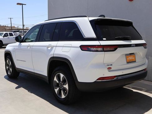 Used 2024 Jeep Grand Cherokee Limited 4xe AWD/4WD image 3