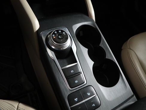 Used 2021 Ford Escape Titanium image 22