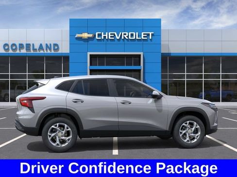 New 2026 Chevrolet Trax LS w/ LS Convenience Package FWD image 6