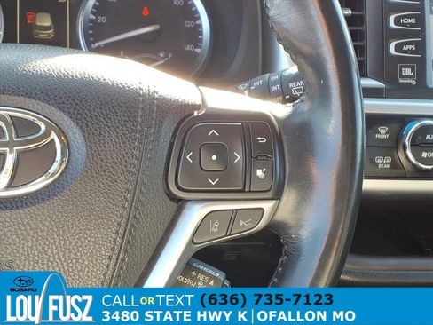 Used 2018 Toyota Highlander Limited image 20